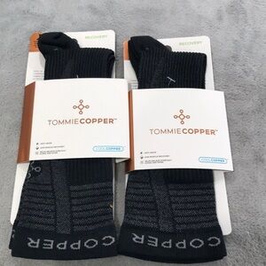 2 Pairs of Tommie Copper Compression Crew Socks  Charcoal Size Small  New